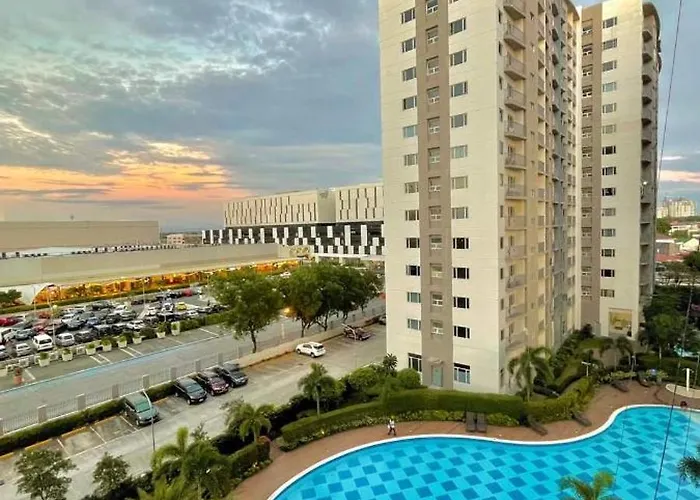 Aparthotel Cozy Topmost Floor One Bedroom With Mall View 3*